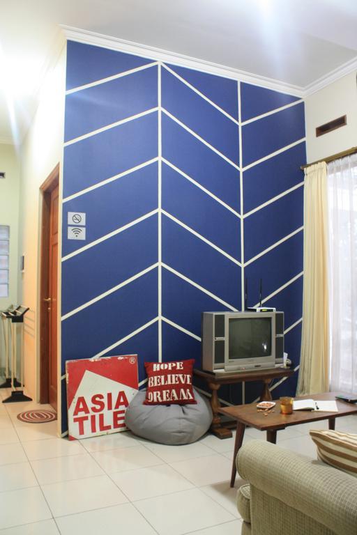 The Attic Bed & Breakfast Bandung Exteriör bild