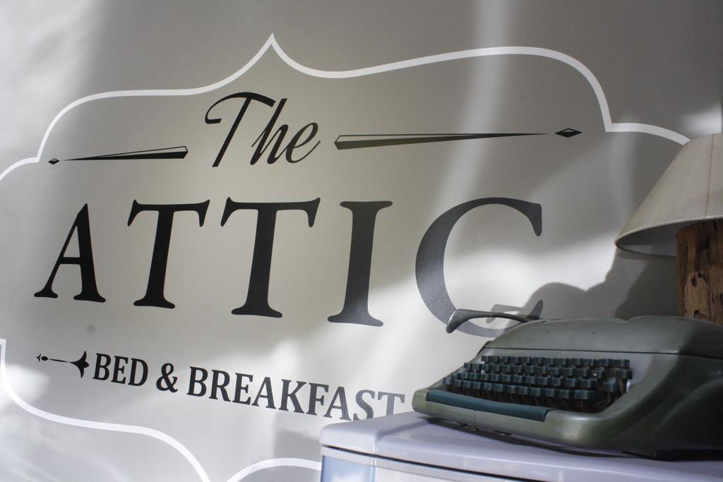 The Attic Bed & Breakfast Bandung Exteriör bild