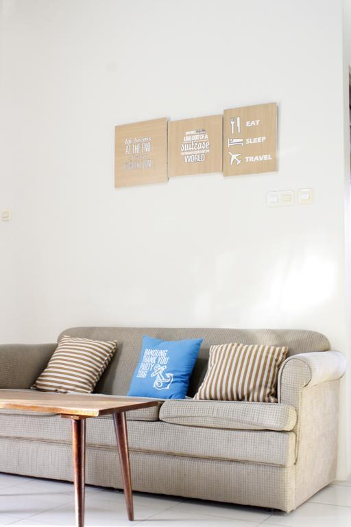 The Attic Bed & Breakfast Bandung Exteriör bild