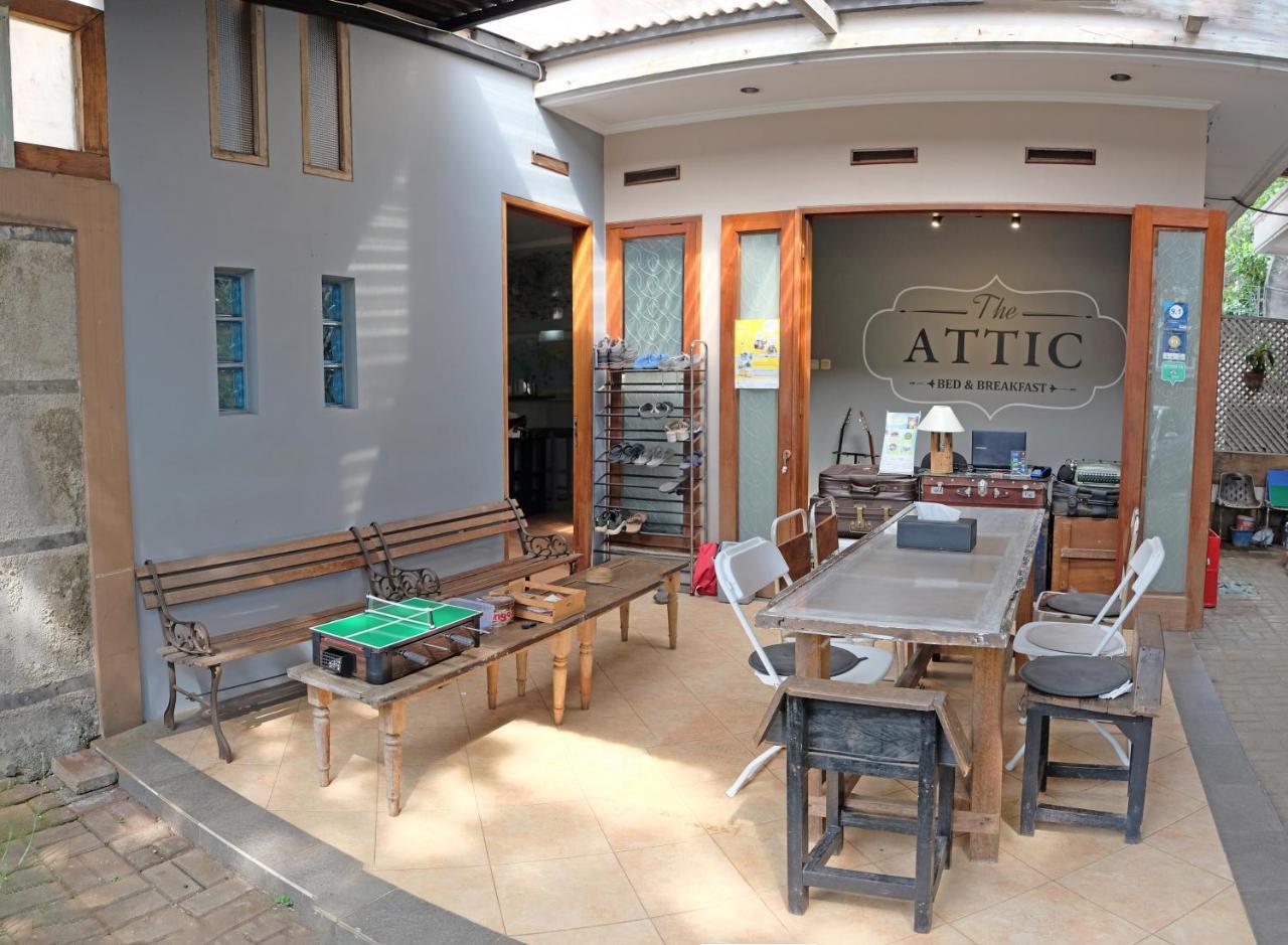 The Attic Bed & Breakfast Bandung Exteriör bild