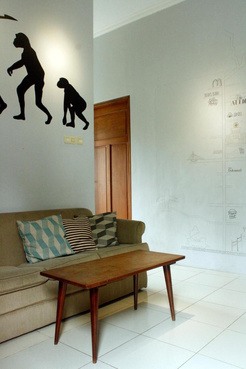 The Attic Bed & Breakfast Bandung Exteriör bild