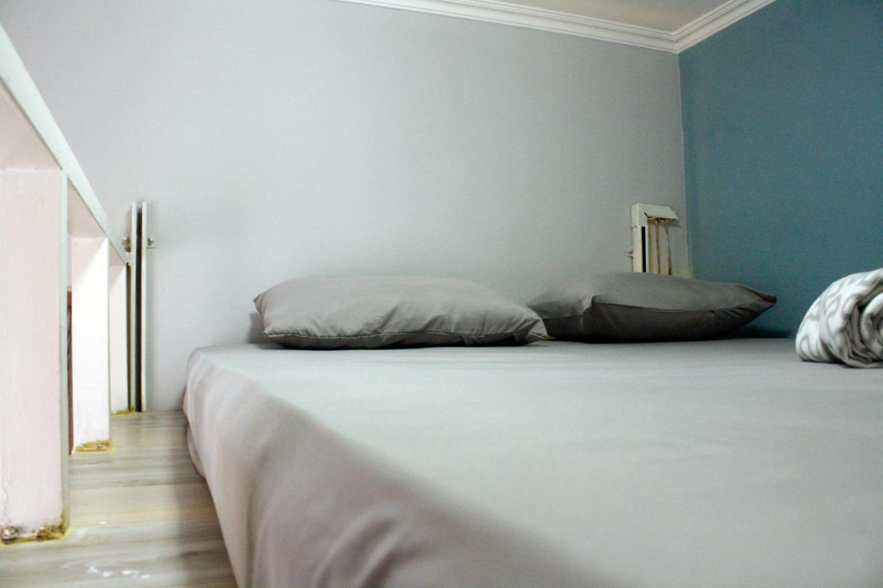 The Attic Bed & Breakfast Bandung Exteriör bild